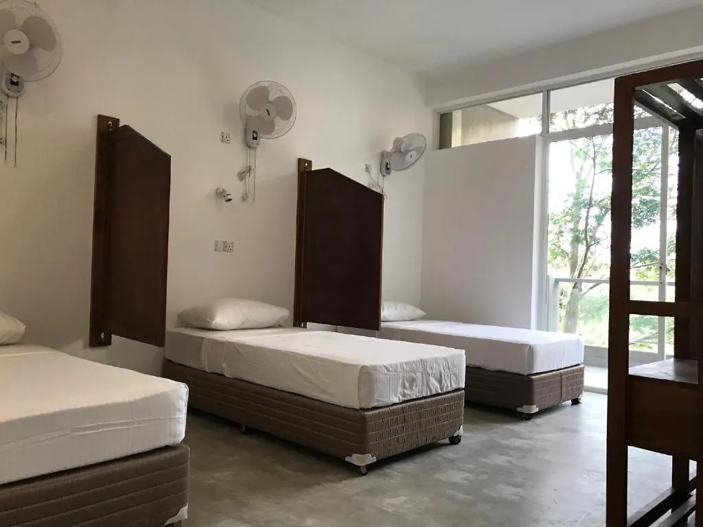 Hostel By Kandy Skyloft